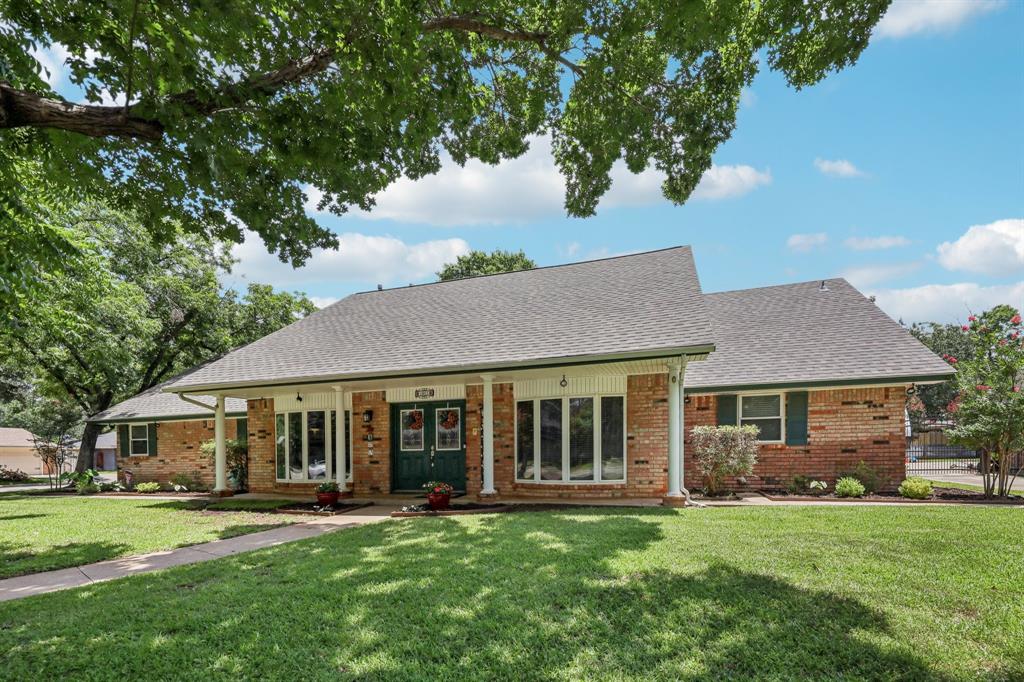 1805 Winewood Lane Property Photo 1