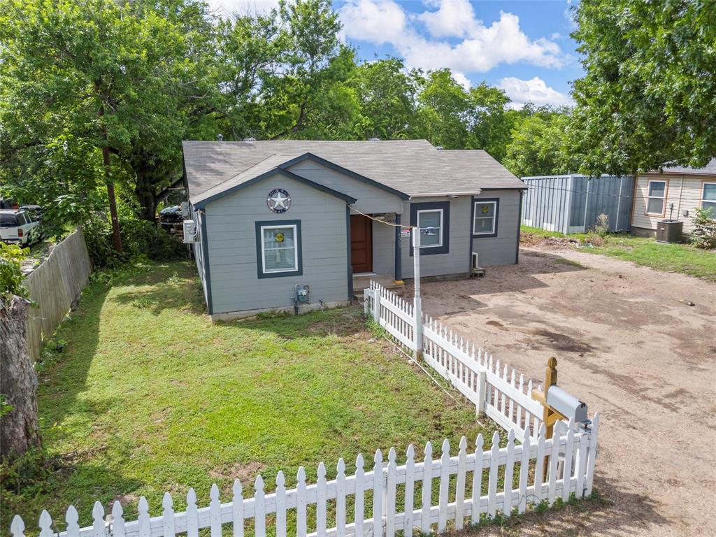 4505 Memorial Drive Property Photo 1