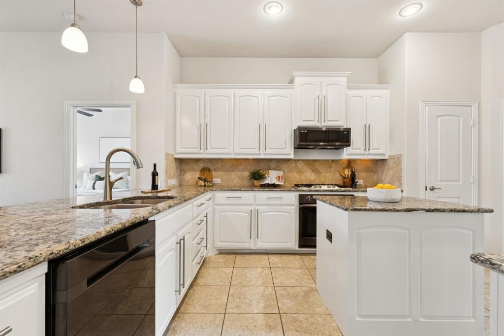 10325 Roatan Trail Property Photo 6