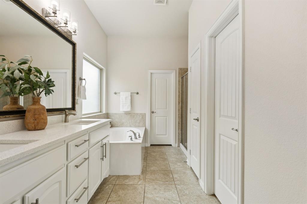 10325 Roatan Trail Property Photo 16