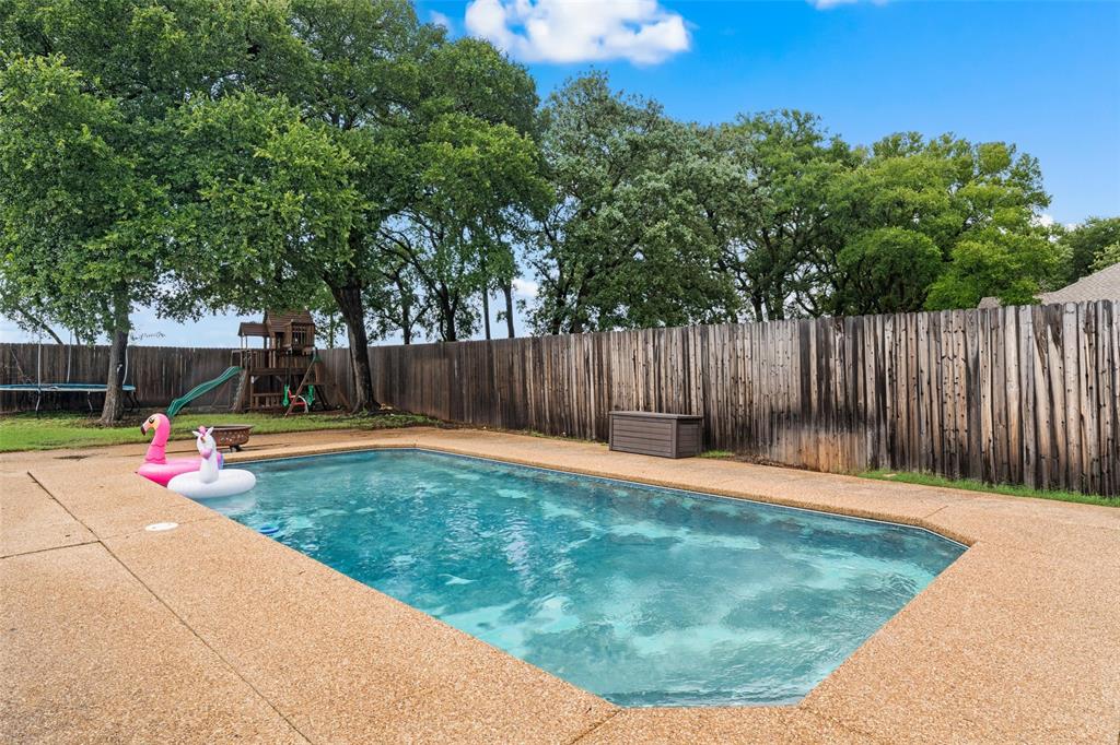 100 Spring Oak Street Property Photo 1