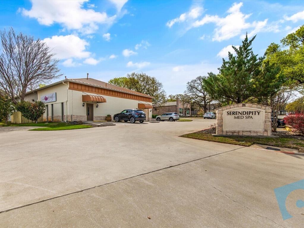 175 Miron Drive 2 Property Photo 1