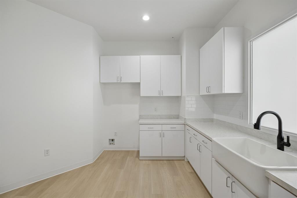 400 S Oak 160 Property Photo 16