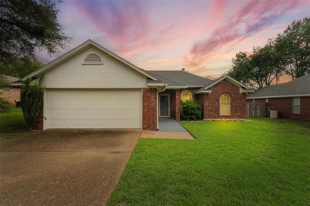 2025 Real Drive Property Photo 1