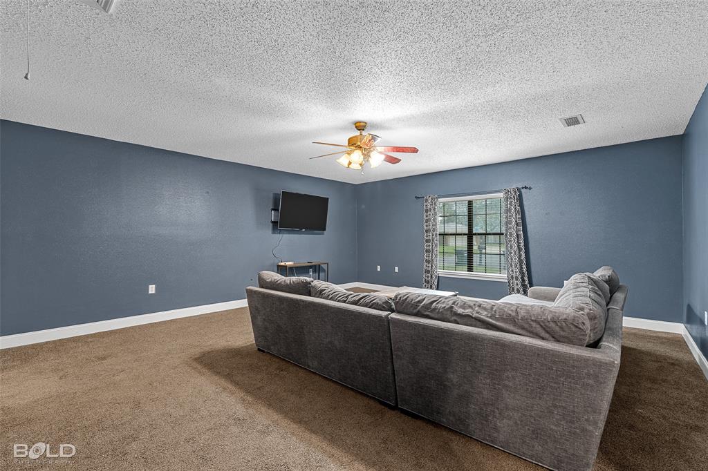 3410 Woodvine Circle Property Photo 7