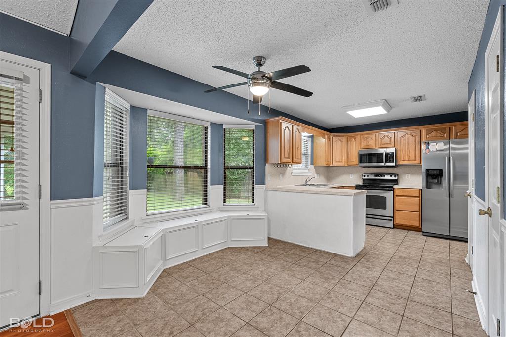 3410 Woodvine Circle Property Photo 11