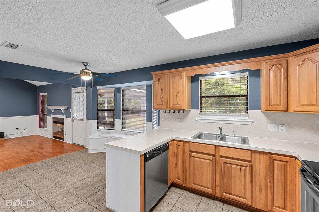 3410 Woodvine Circle Property Photo 12