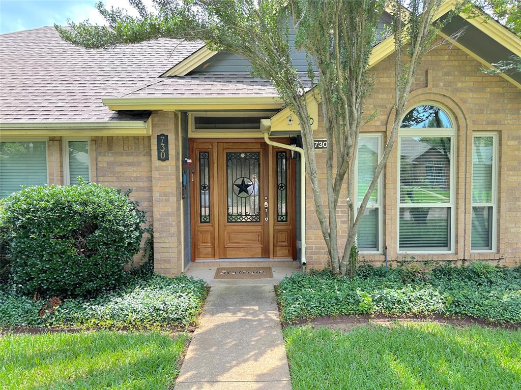 730 Blue Oak Drive Property Photo 1