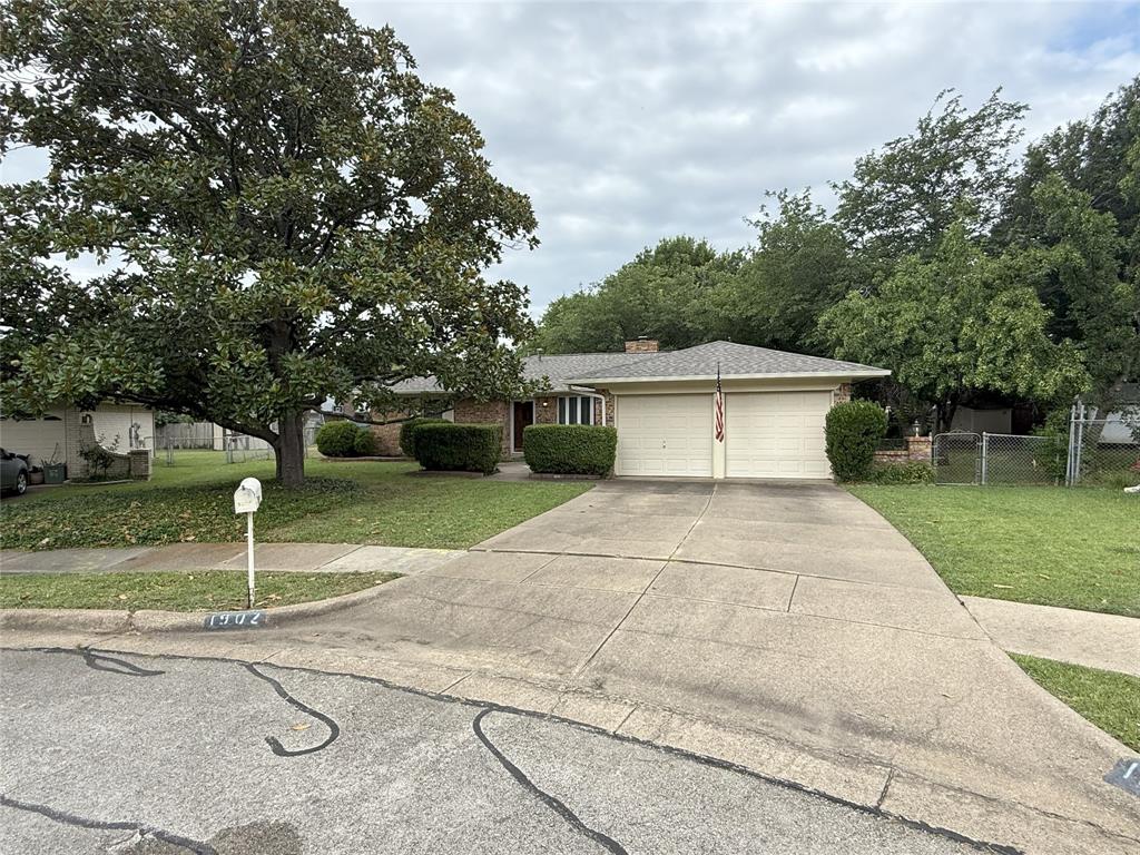 1902 Green Apple Lane Property Photo 1