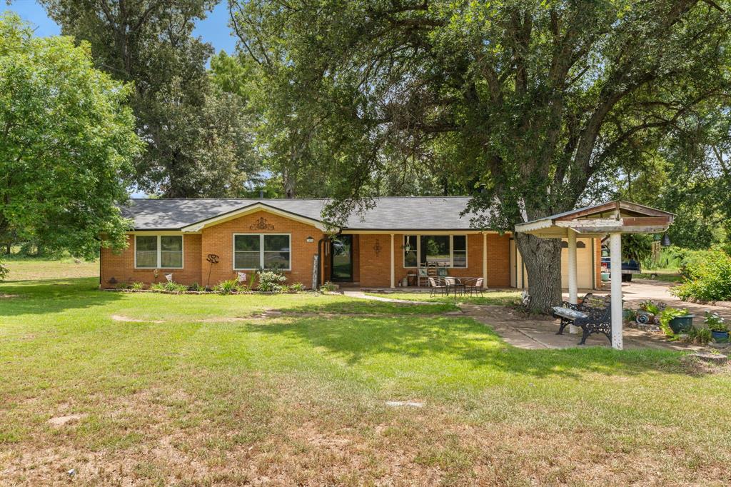 1084 E Main Street Property Photo 1