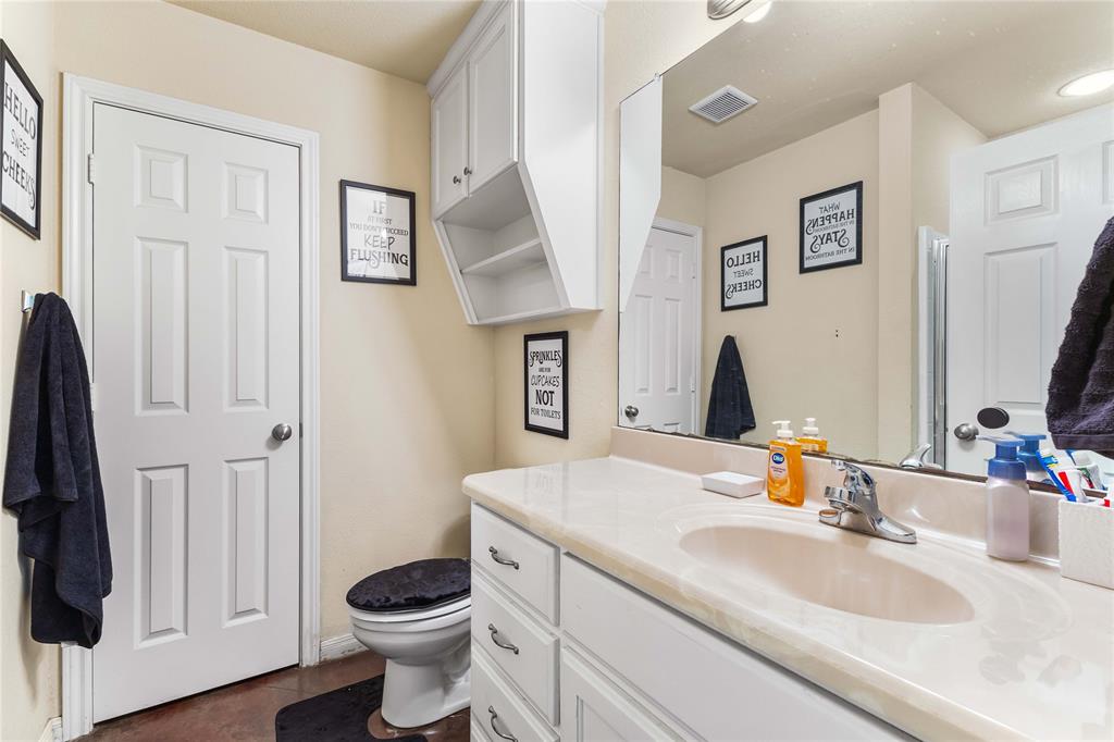 1915 S 15th Street Property Photo 7