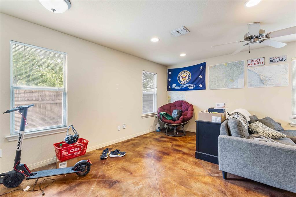 1915 S 15th Street Property Photo 19