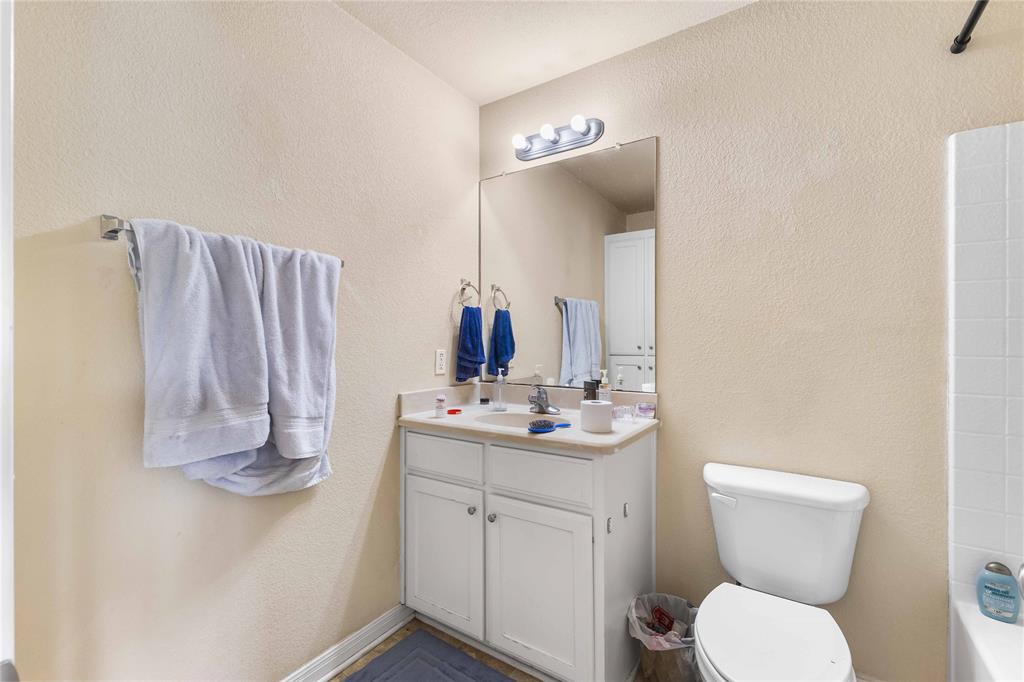 1915 S 15th Street Property Photo 23