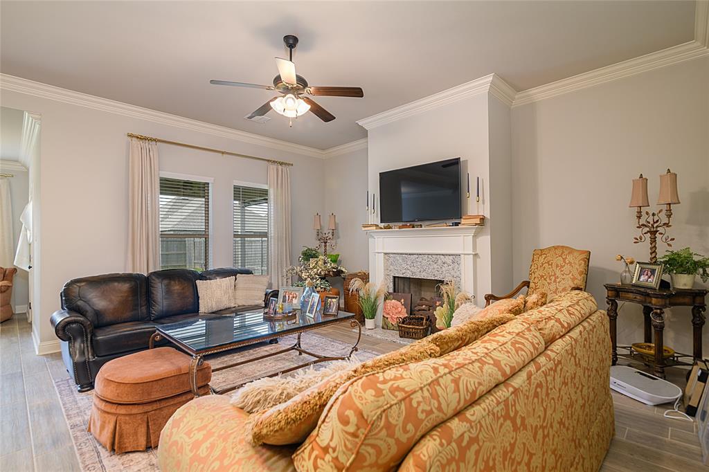 213 Beechcraft Way Property Photo 4