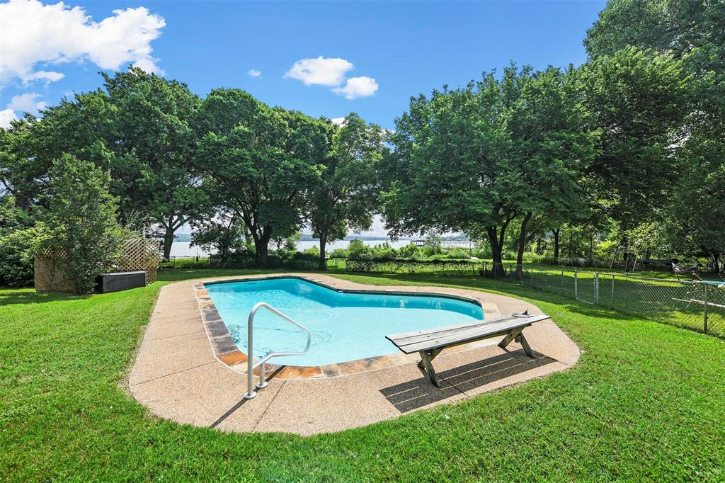 2565 Castle Circle Property Photo 3