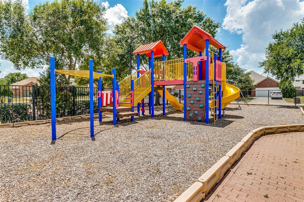 5533 Haun Drive Property Photo 38