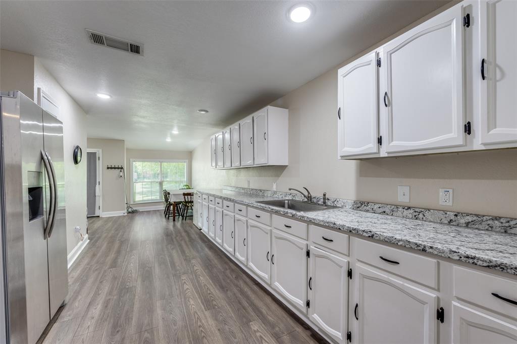 408 W Heron Street Property Photo 6