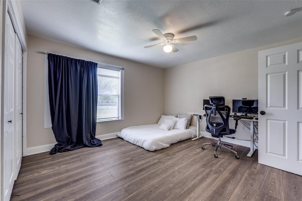 408 W Heron Street Property Photo 15