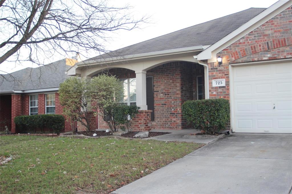 725 Sequoia Drive Property Photo 1