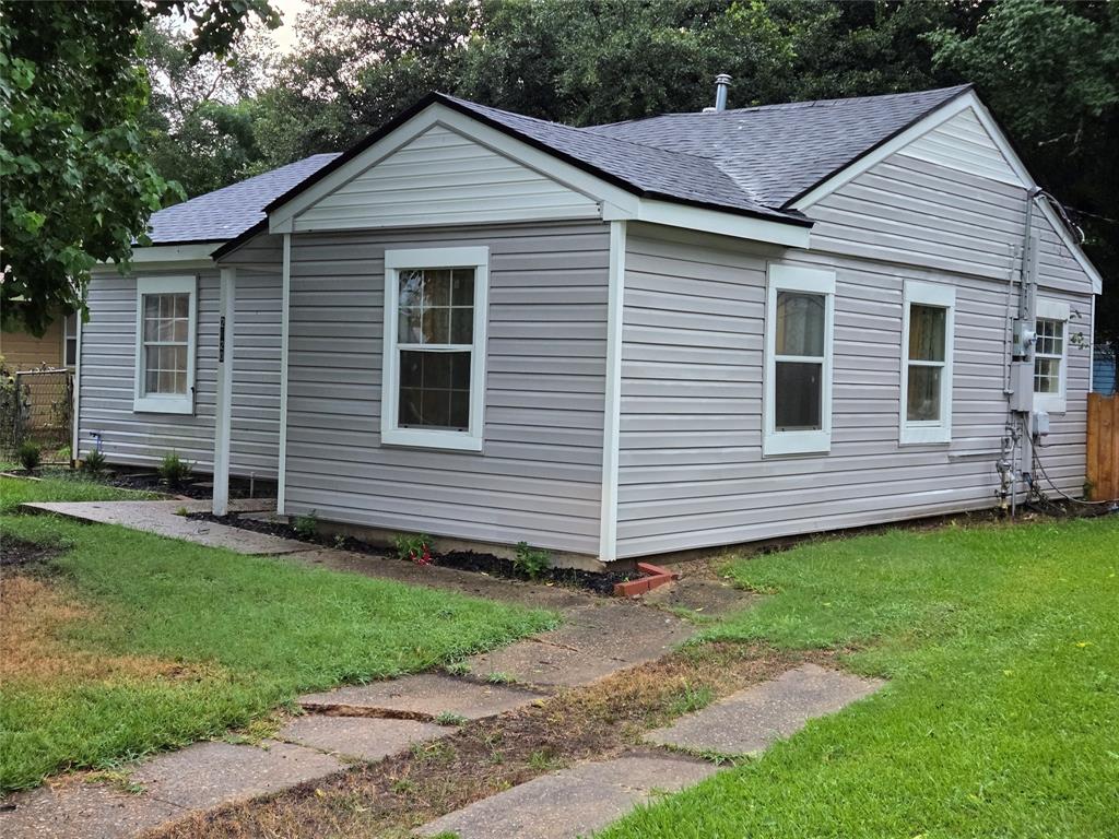 2620 Tulip Street Property Photo 1