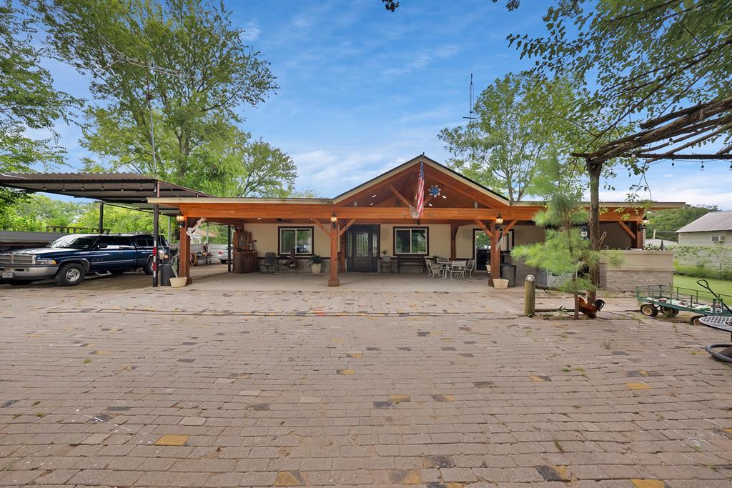 10655 Sleepy Hollow Road Property Photo 1