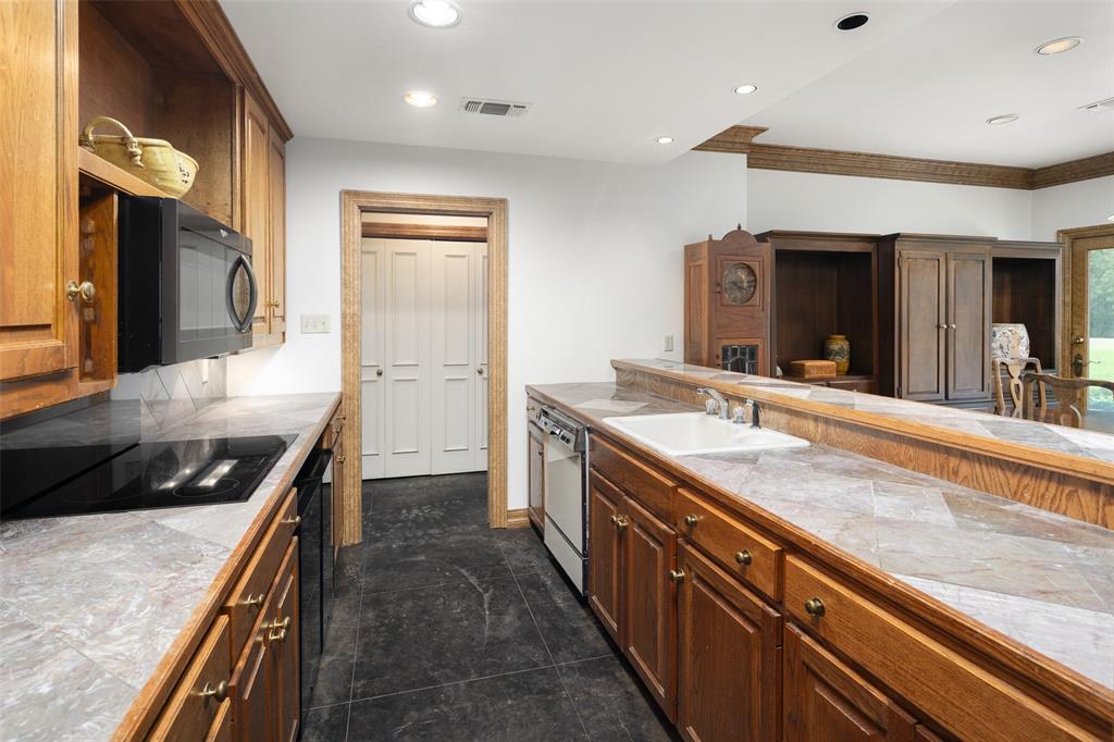 369 Panorama Circle Property Photo 22