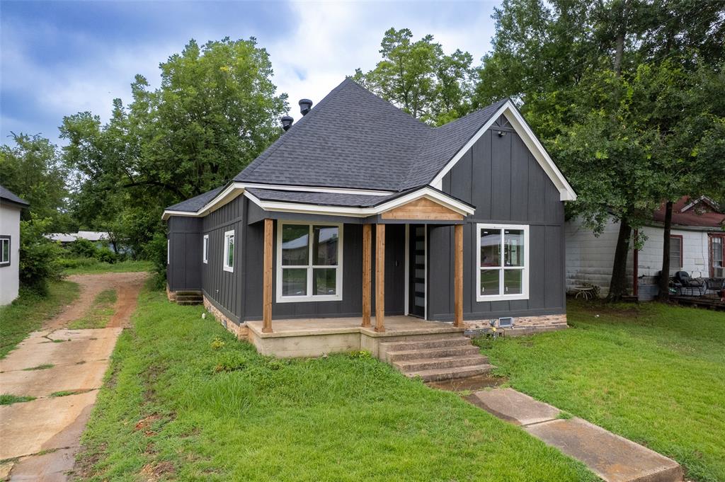 1279 Bonham Street Property Photo 1