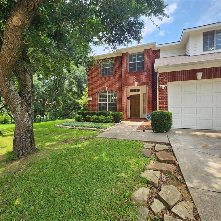 1104 Summerbrook Drive Property Photo 1