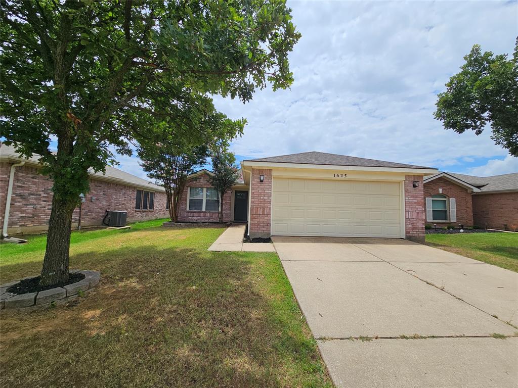 1625 Chestnut Street Property Photo 1