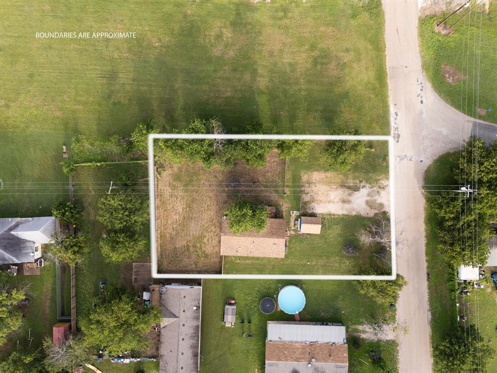 198 E 4th Street Property Photo 1
