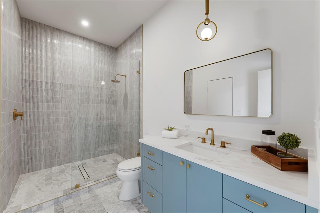 3110 W Jefferson Boulevard Property Photo 25