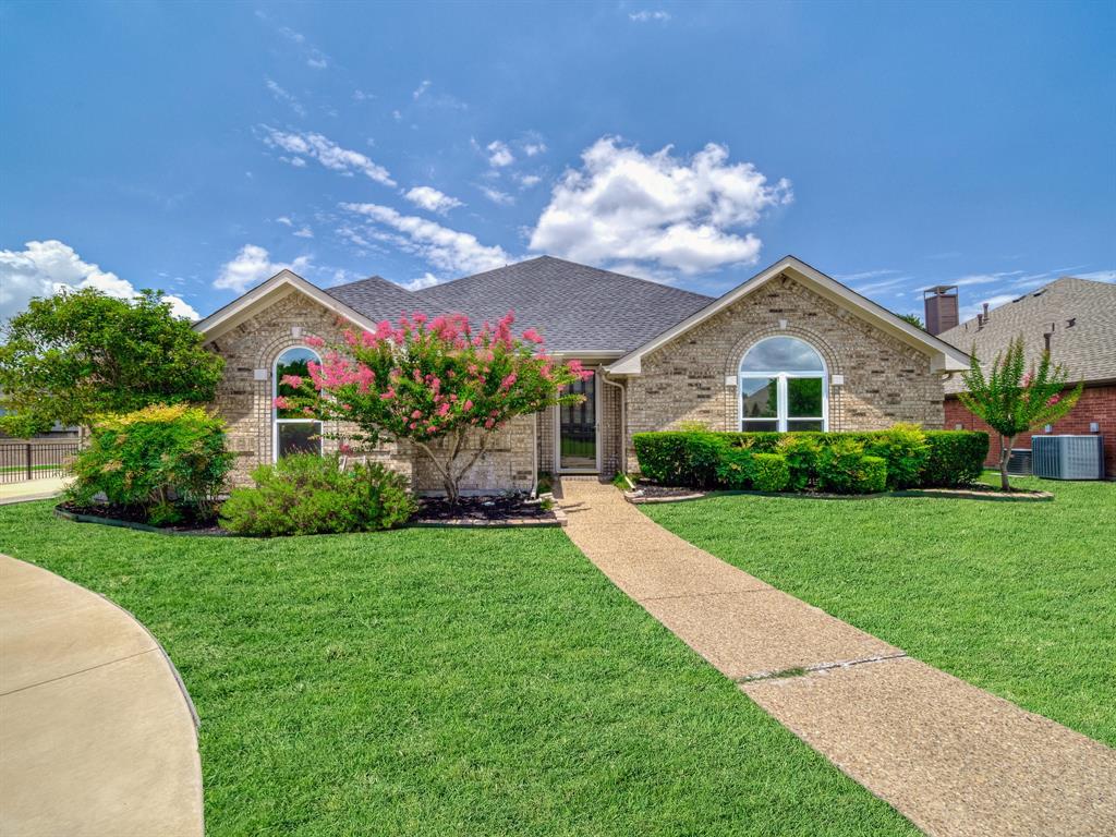 4573 Oak Shores Drive Property Photo 1