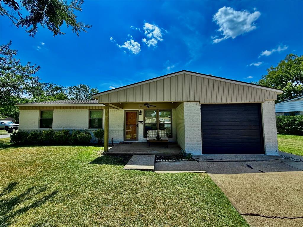 5001 San Marcus Drive Property Photo 1