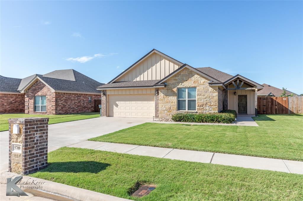 5709 Butterfield Meadows Parkway Property Photo 1
