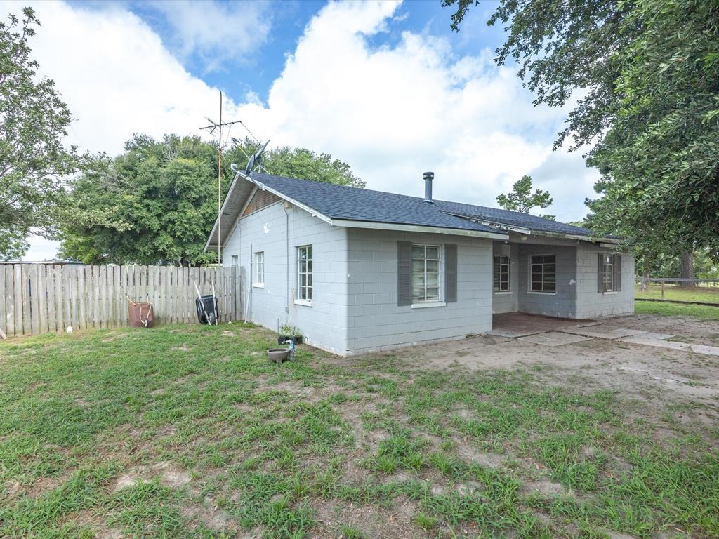14889 N State Highway 19 Property Photo 1