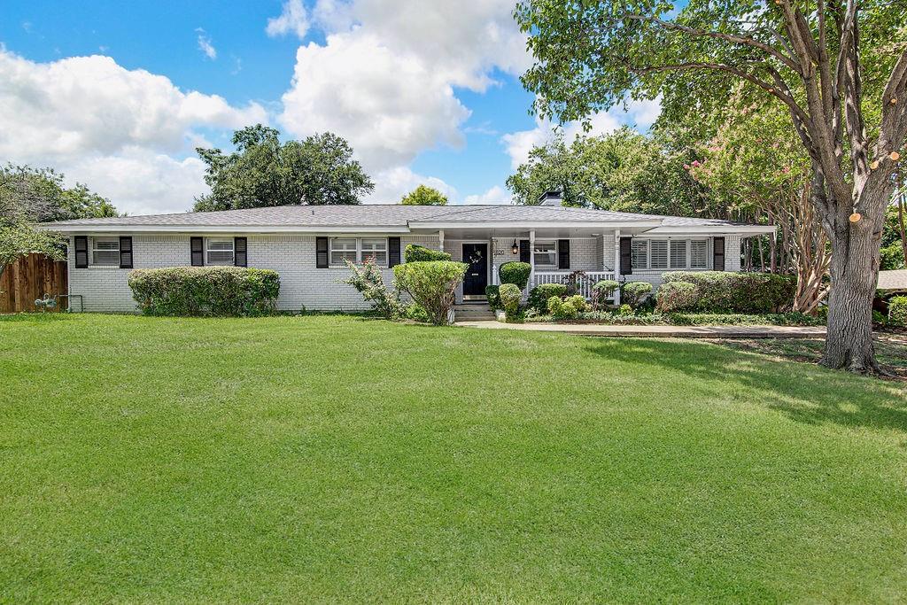 1820 Ridgmar Boulevard Property Photo 1