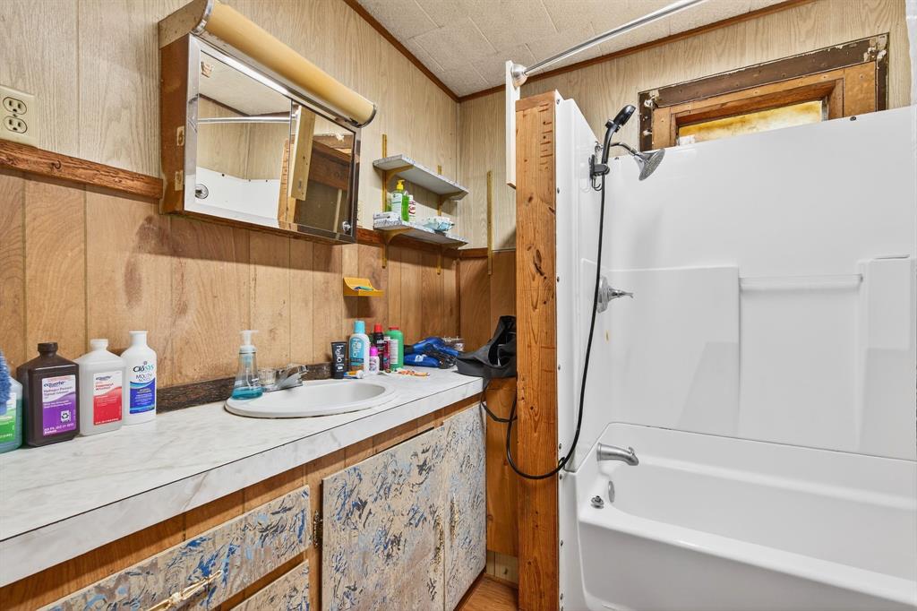 8 Sw Poteet Road Property Photo 29