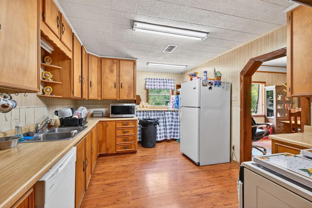 8 Sw Poteet Road Property Photo 33