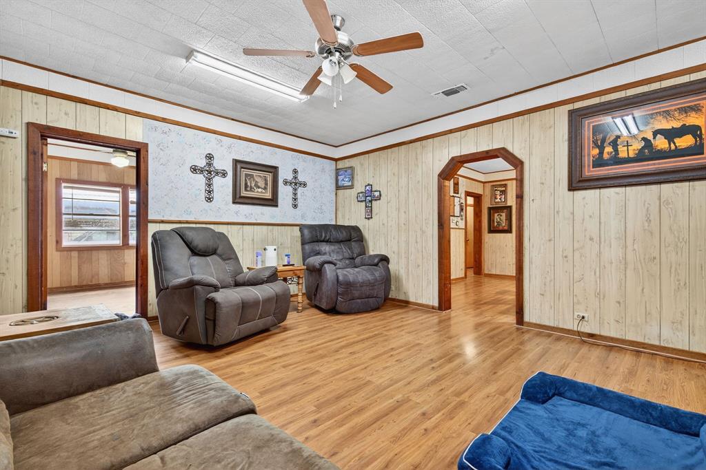 8 Sw Poteet Road Property Photo 35