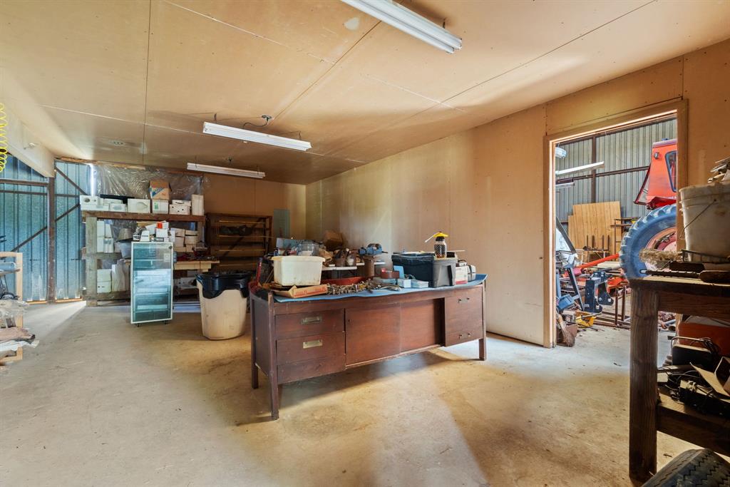 8 Sw Poteet Road Property Photo 40