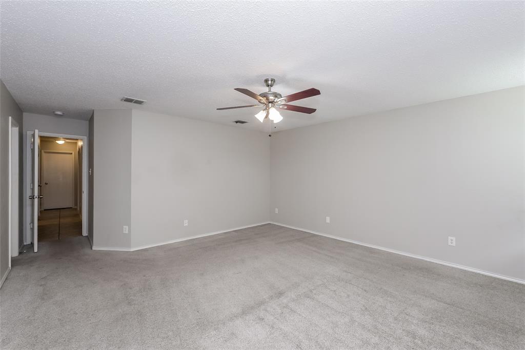 3908 Foxhound Lane Property Photo 11