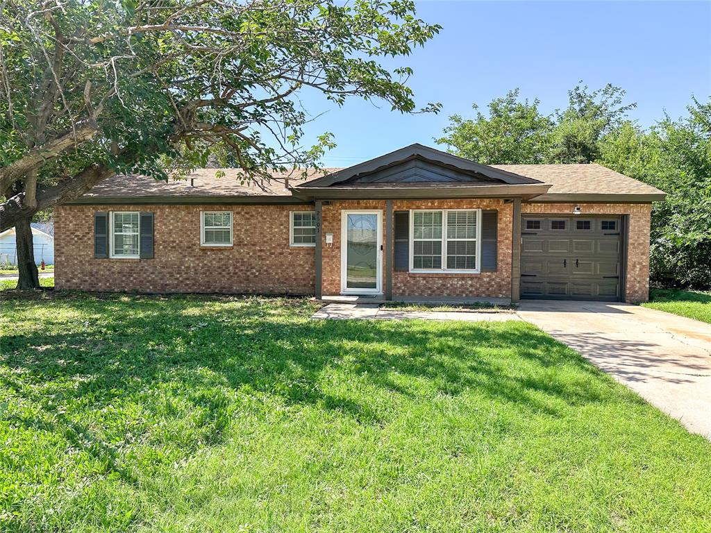 2601 S 39th Street Property Photo 1