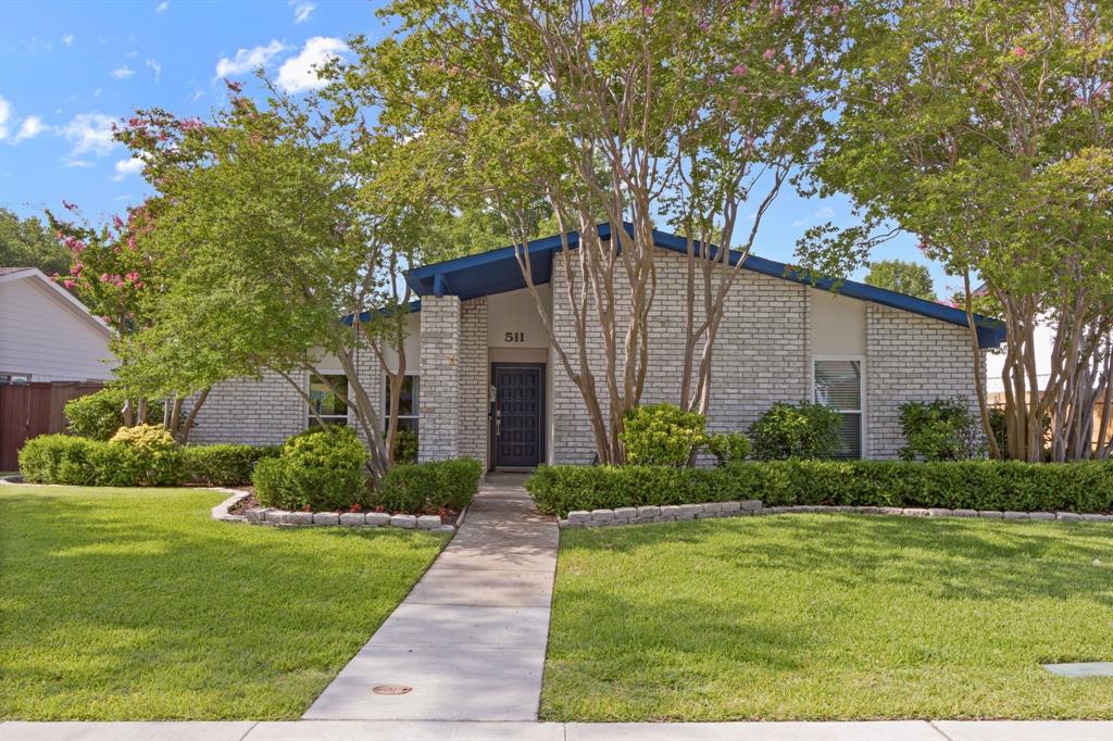 511 Woodhurst Drive Property Photo 1