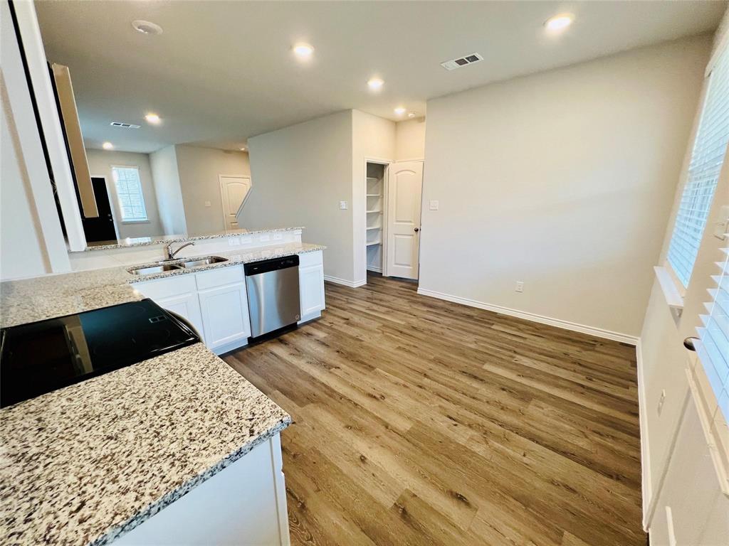 8324 White Pine Drive Property Photo 7