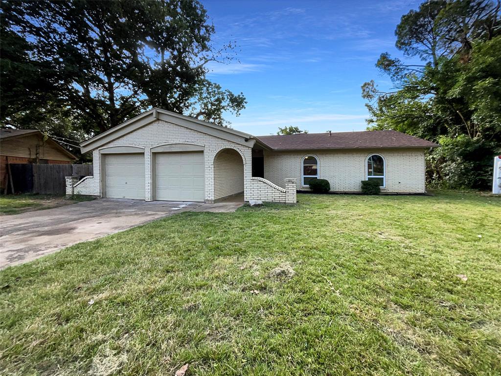 2517 Laredo Court Property Photo 1