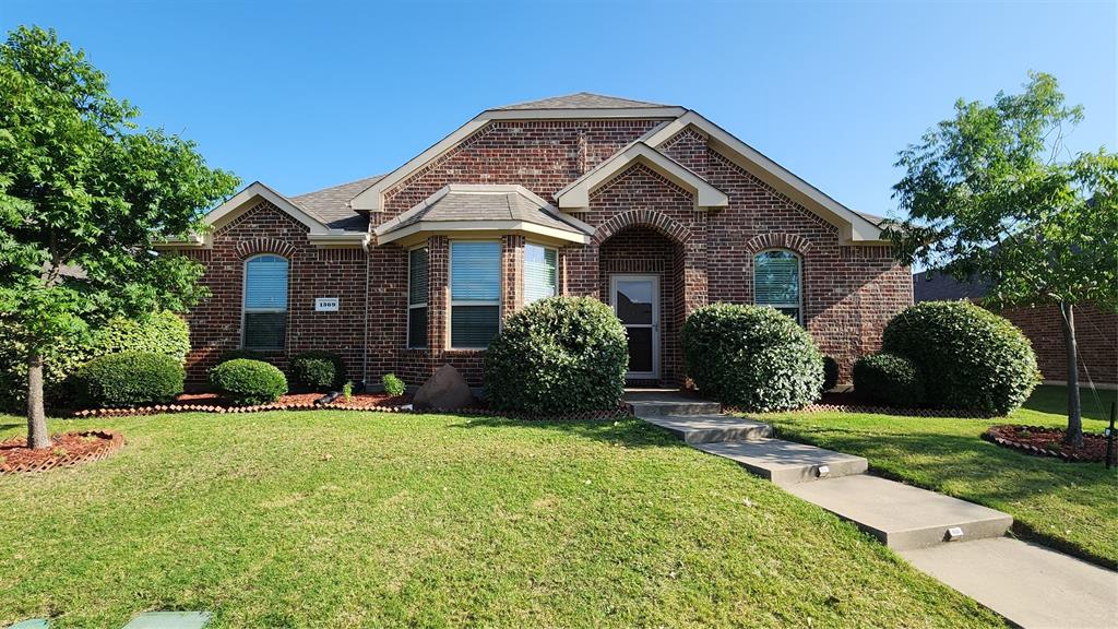 1369 Crescent Cove Drive Property Photo 1
