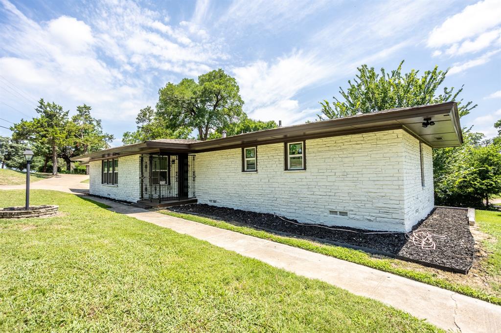 2207 Van Cleave Drive Property Photo 1