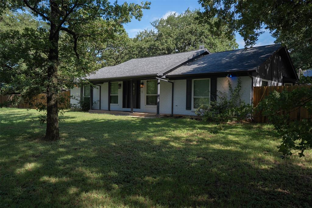 2005 Burleson Retta Road Property Photo 1