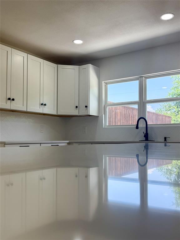 809 Longbeach Drive Property Photo 8