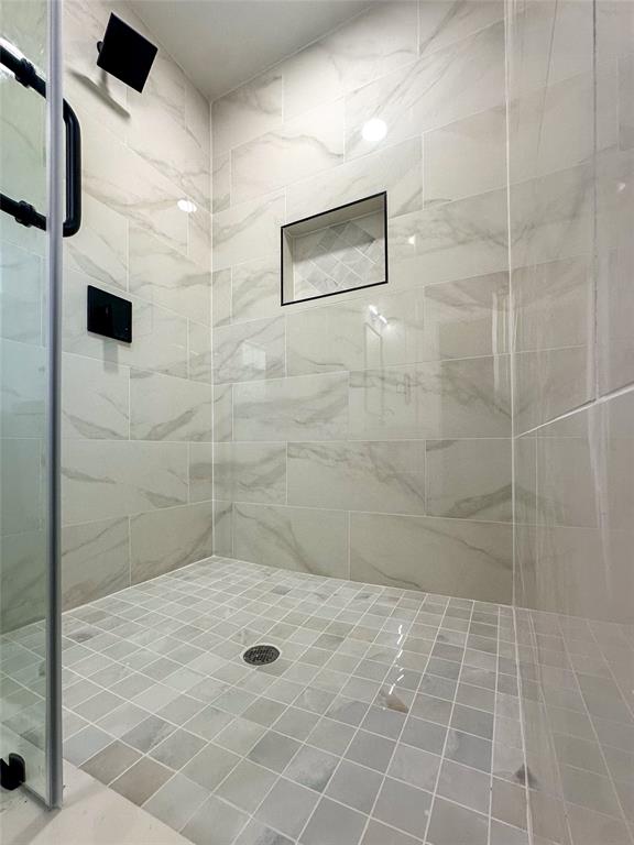809 Longbeach Drive Property Photo 11